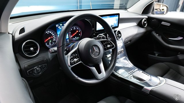 Mercedes-Benz GLC 9