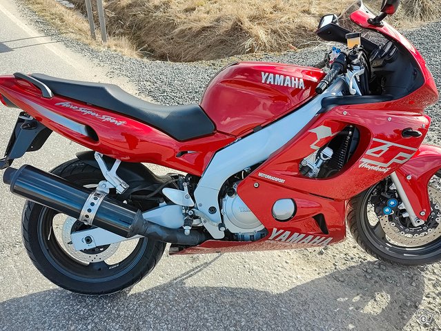 Yamaha yzf 600, kuva 1