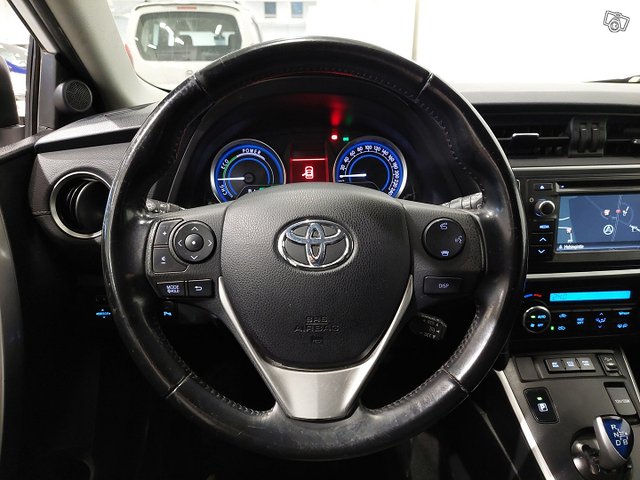 Toyota Auris 14