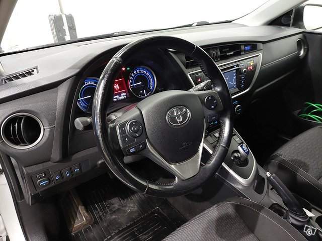 Toyota Auris 17