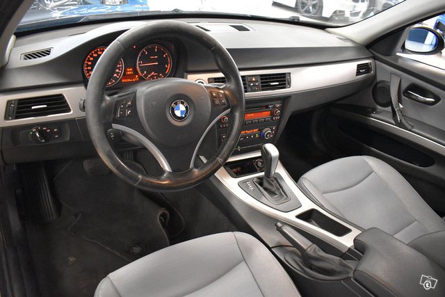 BMW 320 21