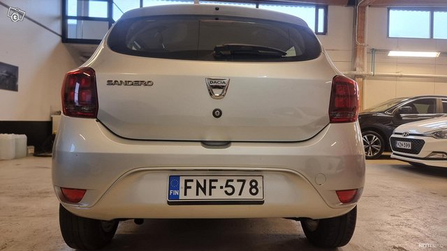 Dacia Sandero 13