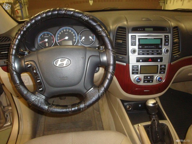 Hyundai Santa Fe 16