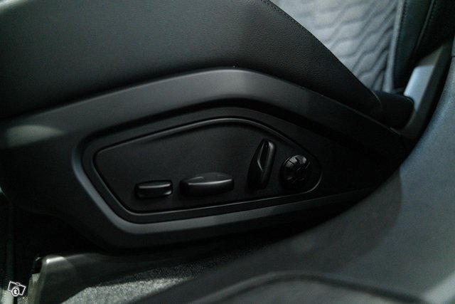 Audi E-tron GT 5