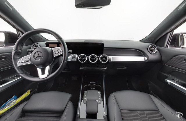 Mercedes-Benz EQB 5