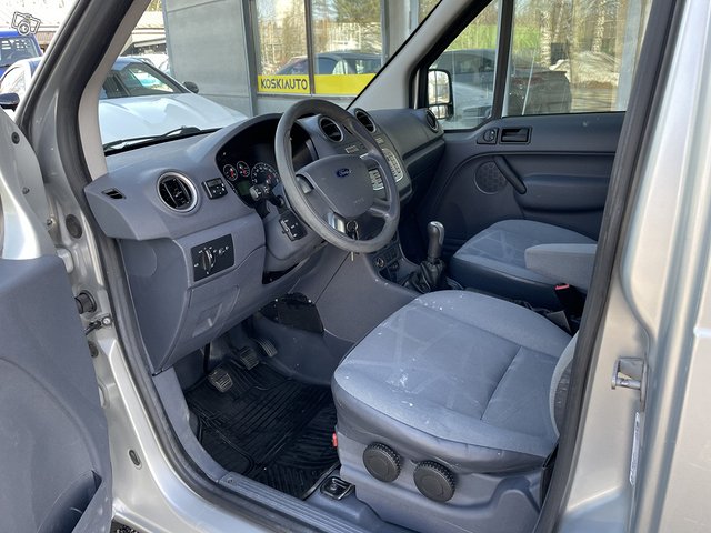 Ford Transit Connect 9