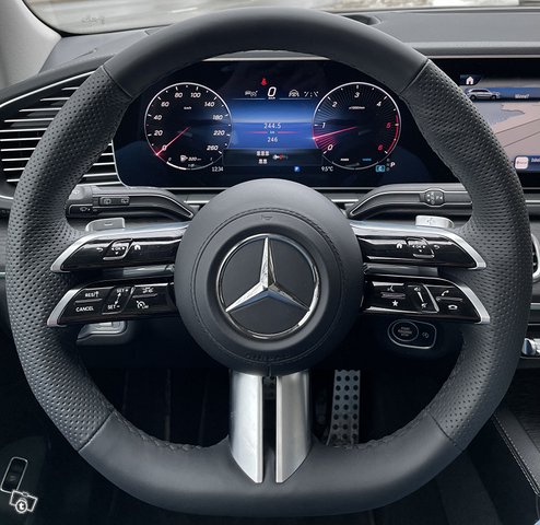 Mercedes-Benz GLS 13