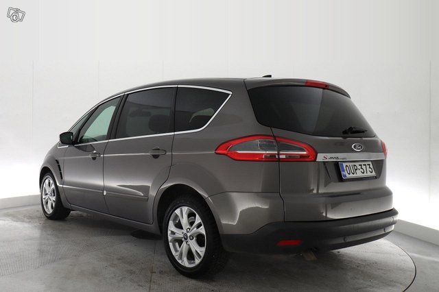 Ford S-MAX 13