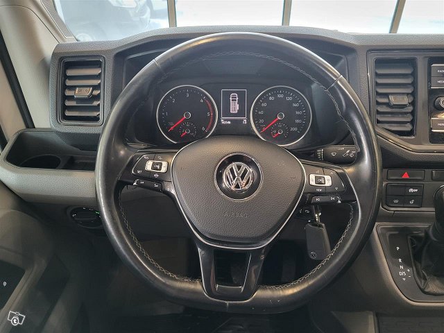 Volkswagen Crafter 8