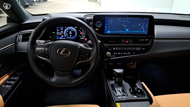 Lexus ES 11
