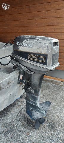 Suzuki 20hp (DT20) 2t pitkäriki, kuva 1