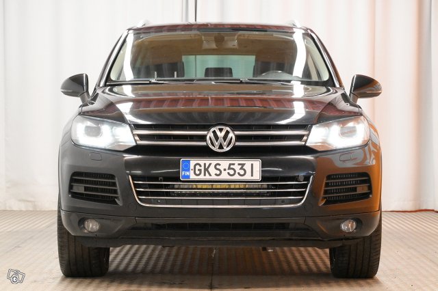 Volkswagen Touareg 2