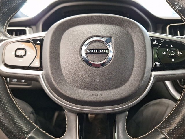 Volvo XC60 21