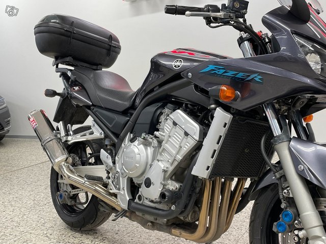 Yamaha FZS 11