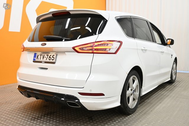 Ford S-Max 8