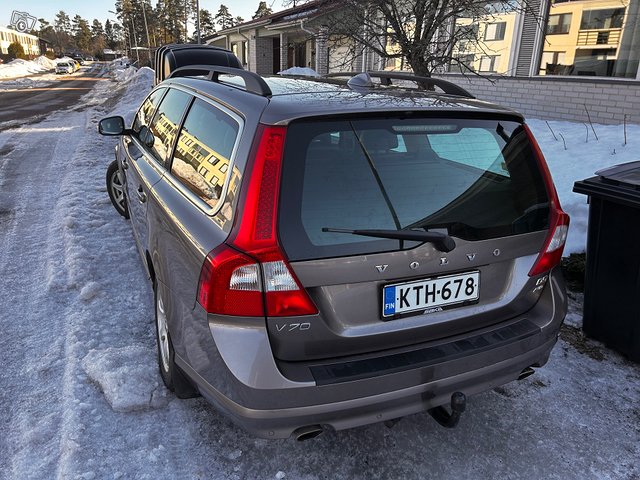 Volvo V70 3