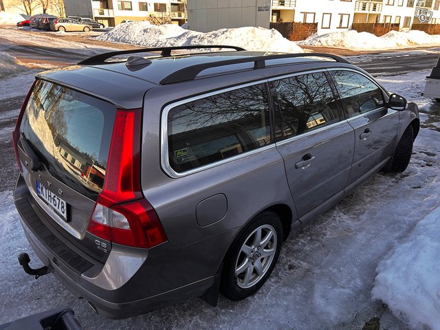 Volvo V70 5