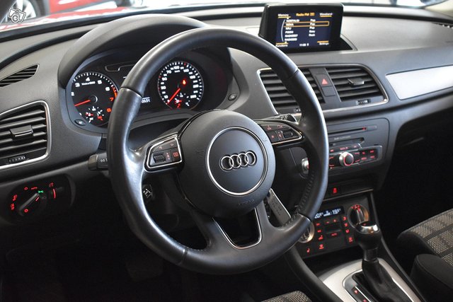 Audi Q3 5