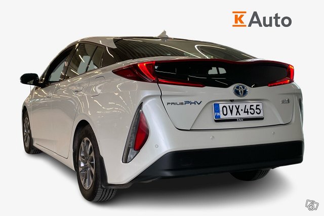 Toyota Prius Plug-in 2