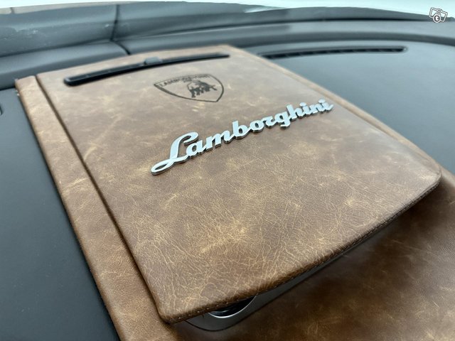 Lamborghini Gallardo 16