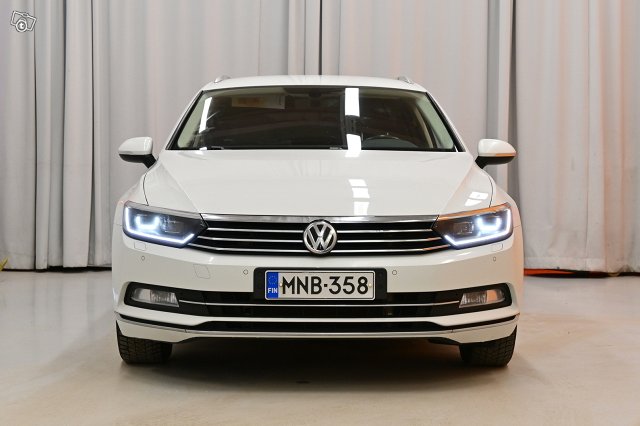 Volkswagen Passat 2