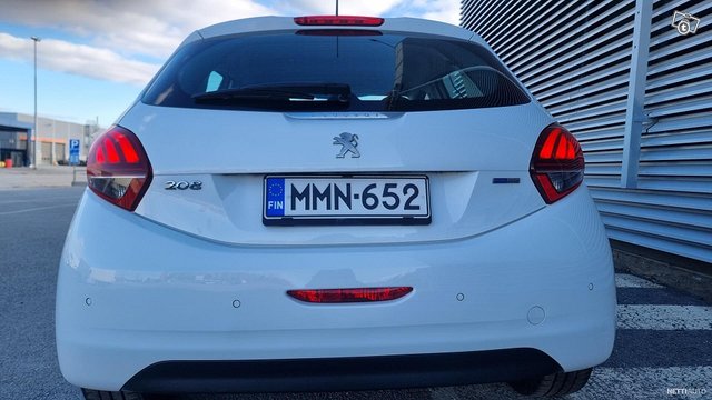 Peugeot 208 15