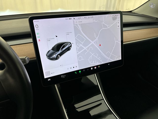 Tesla Model 3 22