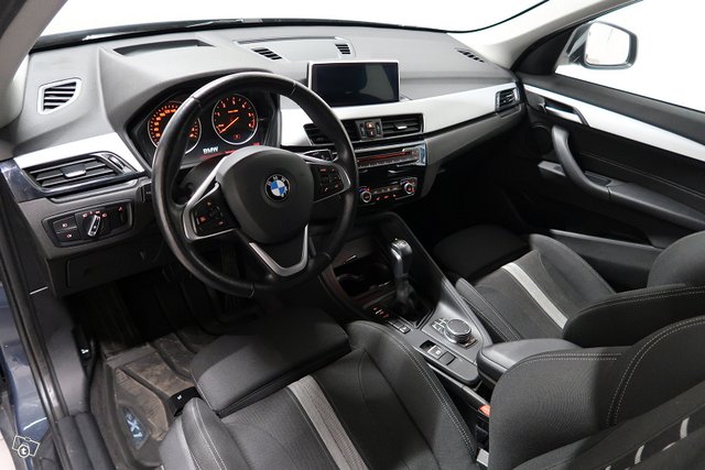 BMW X1 18