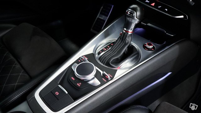 Audi TTS 6