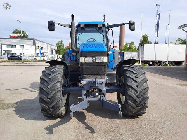 New Holland 8560 RC 16