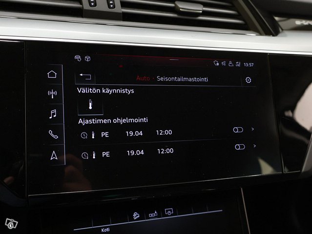 Audi E-tron 10