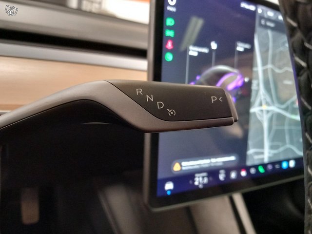 Tesla Model 3 9