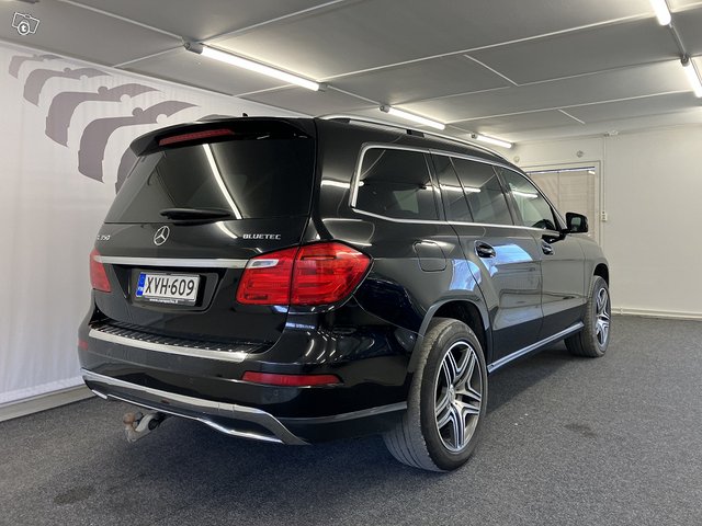 Mercedes-Benz GL 350 Bluetec 4MATIC 5