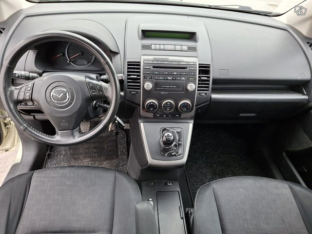 Mazda 5 11