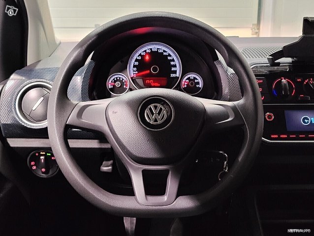 Volkswagen Up 12