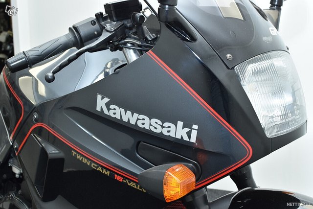 Kawasaki GPX 12