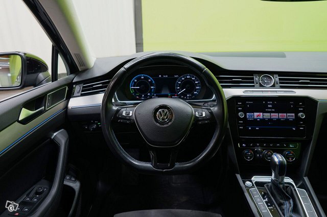 Volkswagen Passat 12