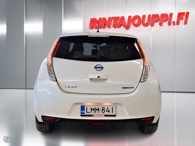 Nissan Leaf 5