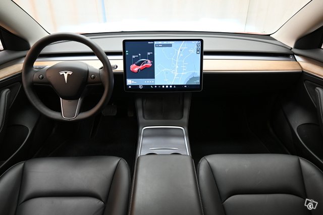 Tesla Model 3 14