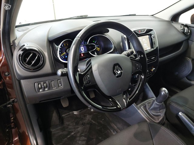 Renault Clio 16