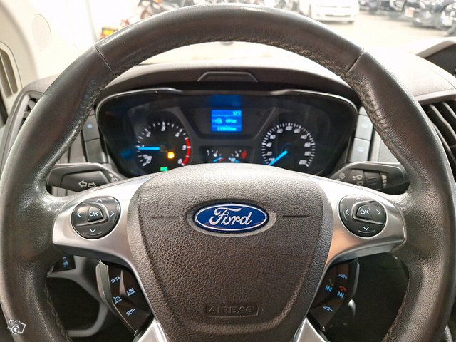 Ford Transit 19