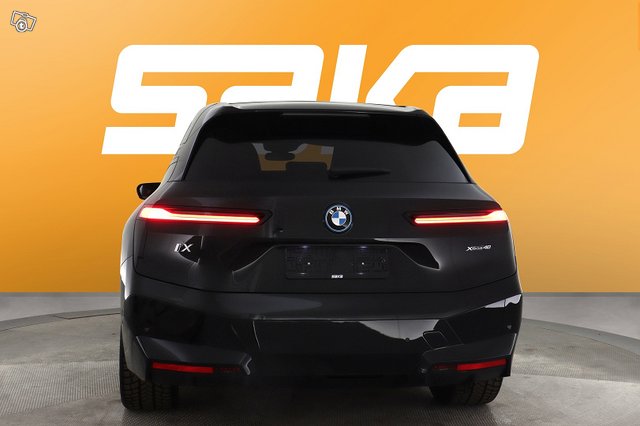 BMW IX 7