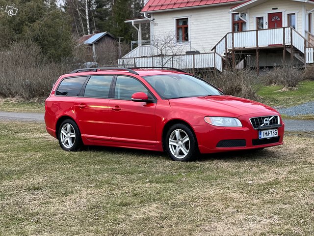 Volvo V70 3