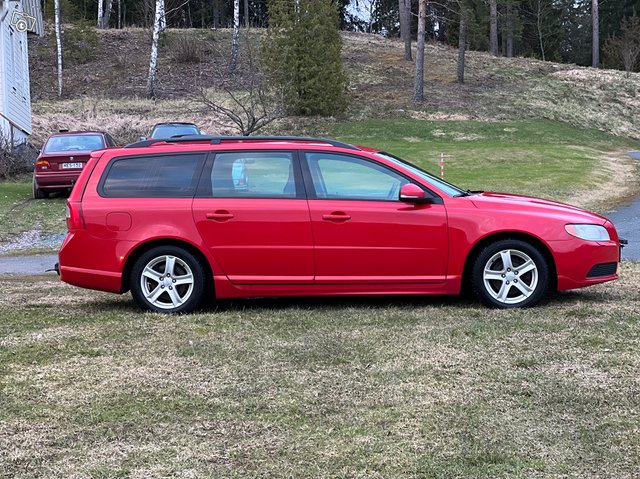 Volvo V70 4