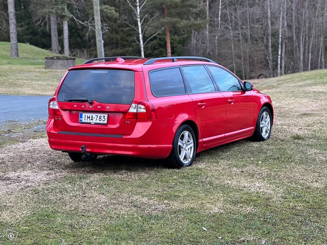 Volvo V70 5