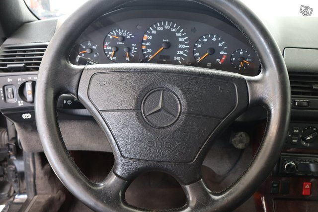 Mercedes-Benz SL 11