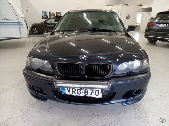 BMW 318 9