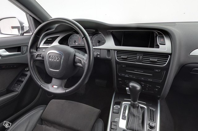 Audi S4 5