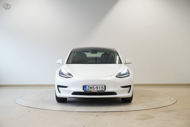 Tesla Model 3 2