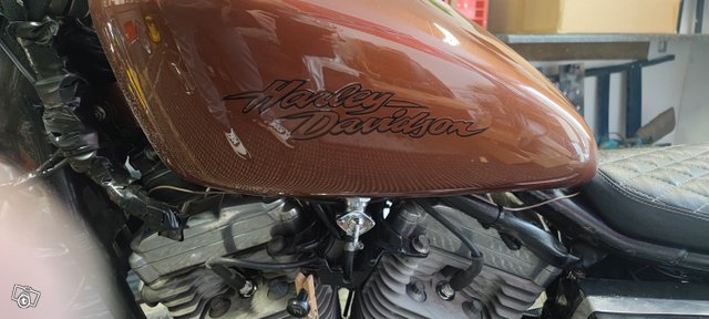 Harley Davidson Sportster XL 883 H Hugger 6